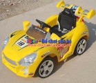 Xe ô tô điện trẻ em XDK004 kiểu dáng xe đua